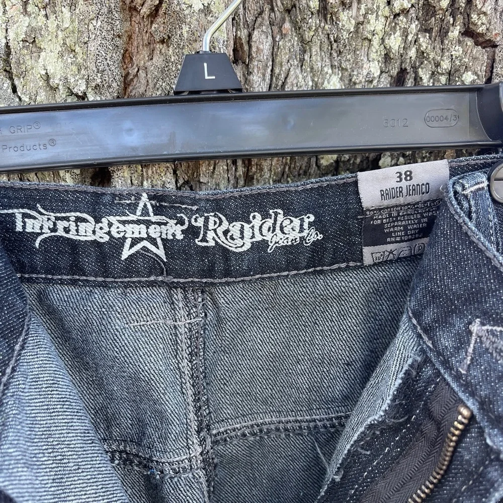 Raider Jean Co. Infringement men’s dark blue wash long baggy shorts, size 38.​ - Picture 5 of 10